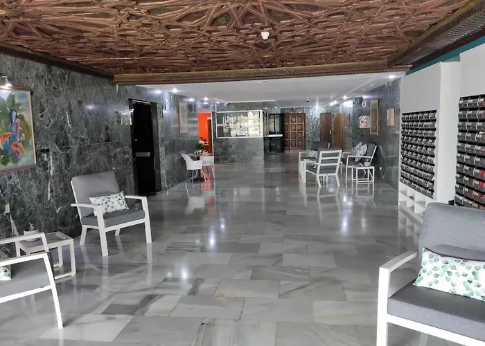 Dos & Prkn & Piscina Climatizada & Jardin - Casa Winslo Daire